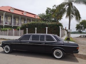 La-Casa-Fait-de-Puntarenas.-COSTA-RICA-MERCEDES-LIMOUSINE-TRANSPORTATION-W123-LANG-300x225.jpg