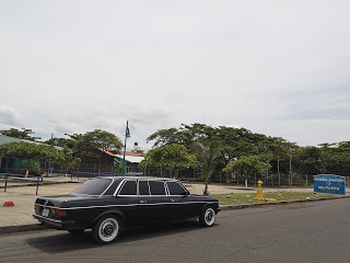 Parque-Marino-del-Pacifico.-PUNTARENAS-COSTA-RICA-MERCEDES-300D-LANG-LWB-W123.jpg