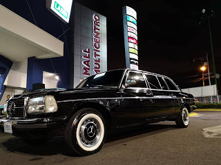 OPI-Nailbar-Multicentro-Desamparados.-COSTA-RICA-MERCEDES-300D-W123-LIMOUSINE.jpg